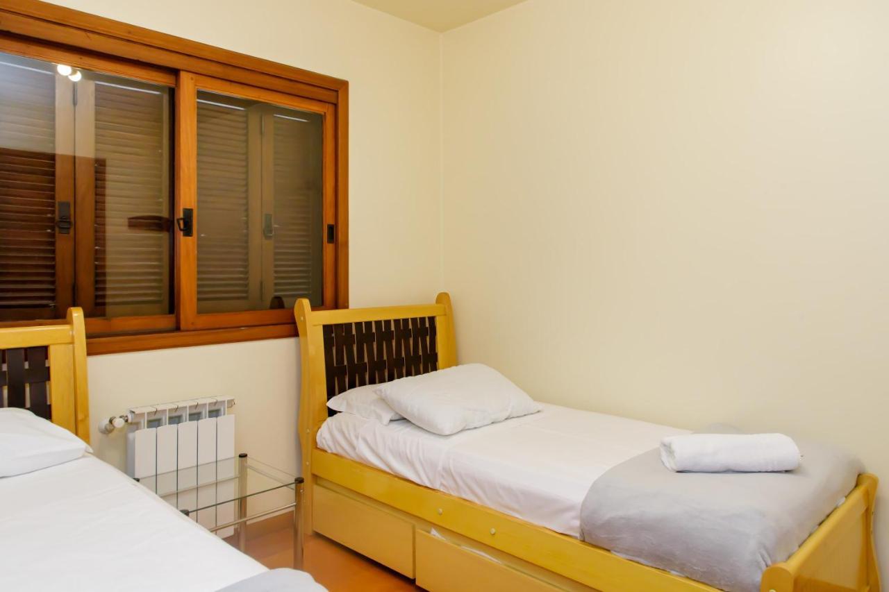 Apartamento Amplo E Aconchegante Na Av Das Hortencias No Centro De Грамаду Екстер'єр фото